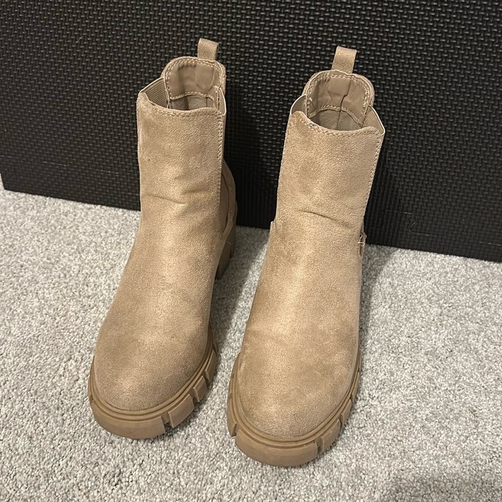 Madden Girl Chelsea boots, size 8.